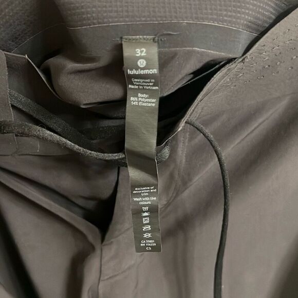 ✨Lululemon Black Current State Board Short 9" Men's Sz 32 Shorts✨ - Picture 8 of 9